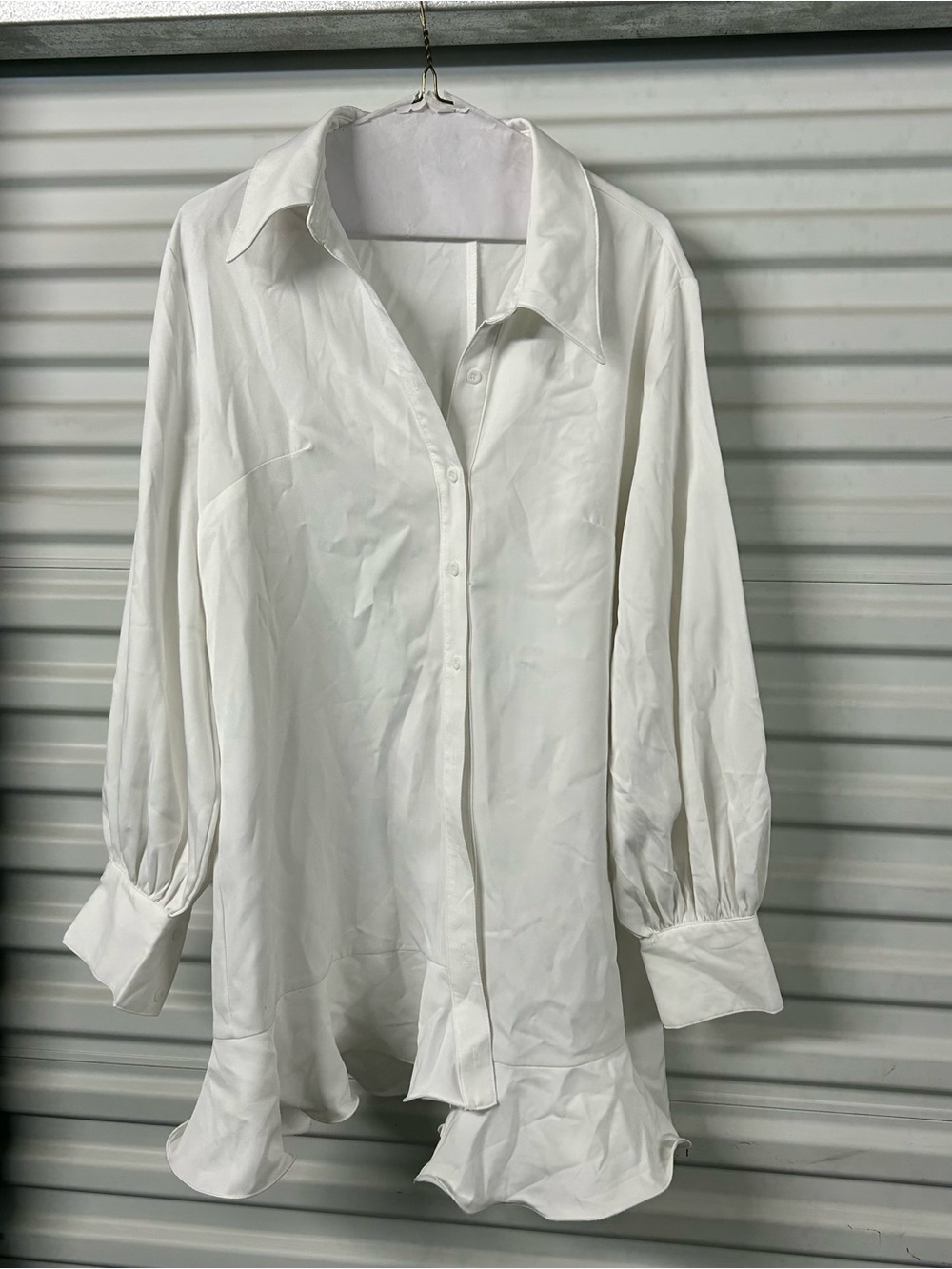 PrettyLittleThing White Ruffle-Hem Button Down Shirt